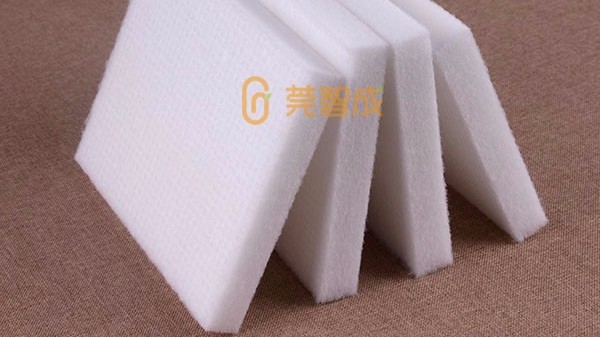 无胶棉生产厂家：床垫选软的还是硬的？