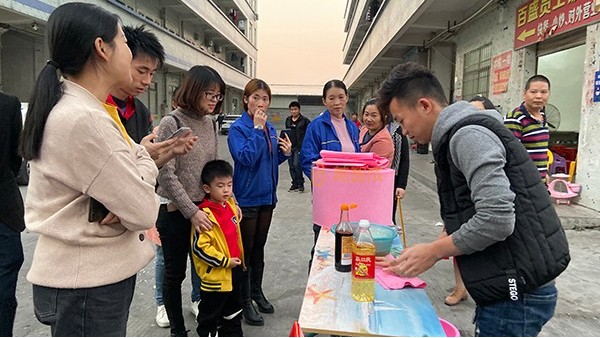 椰壳抹布跑江湖怎么吸引顾客