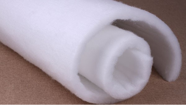 智成纤维带你了解无胶棉与喷胶棉的不同之处
