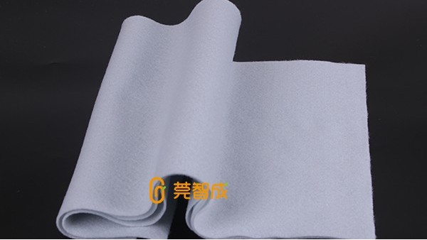 可以自然降解的涤纶针刺无纺布