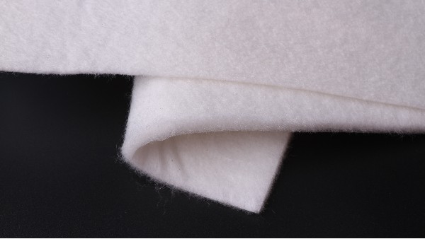无纺布：化学纤维粘合而成的非织造布艺术